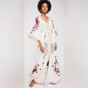 Star «Boho Kimono Embroidered
Floral Filigree Magic Maxi Gown
$198 $459